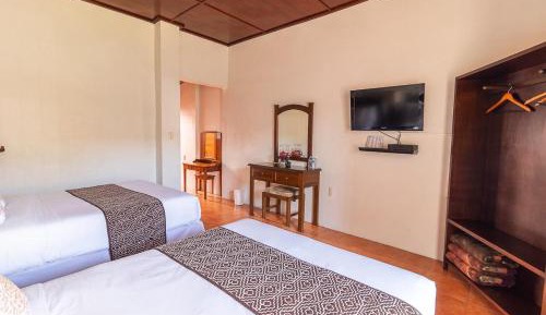 Family Room (6 Adults)