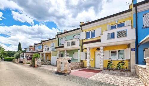 Three-Bedroom Townhouse