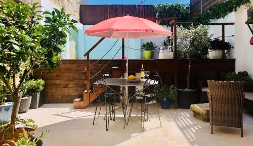 King Suite with Pool View
