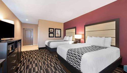 Queen Room with Two Queen Beds Non Smoking