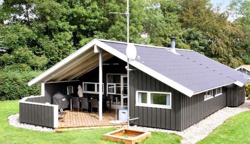 Four-Bedroom Holiday Home