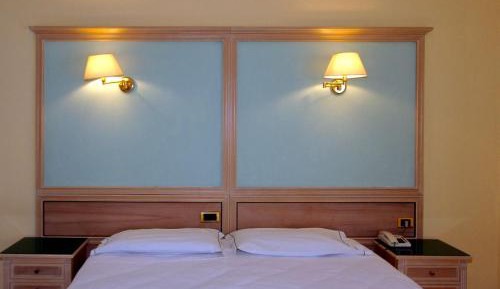 Double Room (1 Adult)