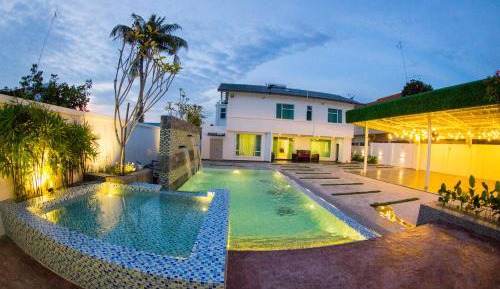 Double Room with Pool View