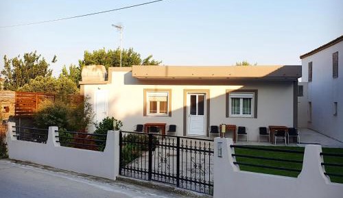 Apartment with Garden View