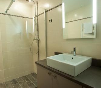 Cocoon Suite (3 Adults)