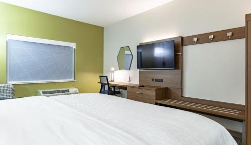 Standard King Room