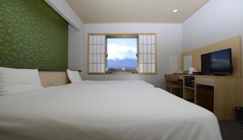 Room with Tatami Area and Mt.Fuji View