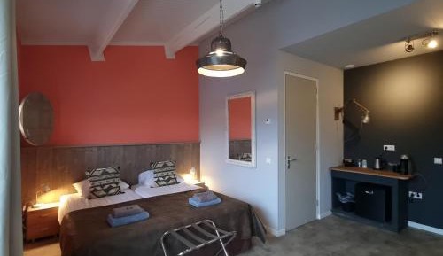 Twin Room with Private Bathroom