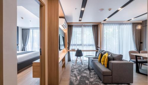 One-Bedroom Apartment