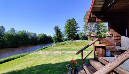 Bungalow - Water Front 