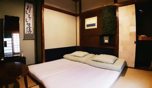 Japanese-Style Twin Room with Shared Bathroom