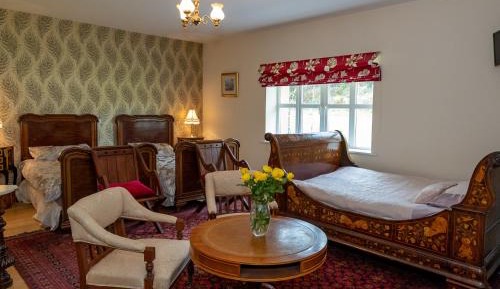 Triple Room with Private Bathroom