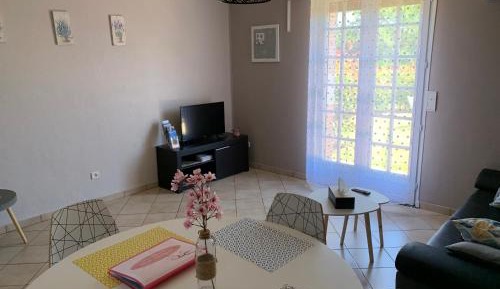 Apartment with Garden View