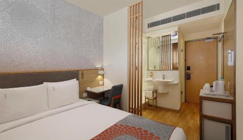 Standard Queen Room