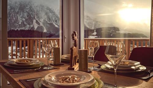 Apartment with Mountain View