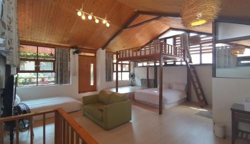 Quadruple Room with Private Bathroom