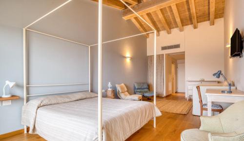 Suite with Balcony