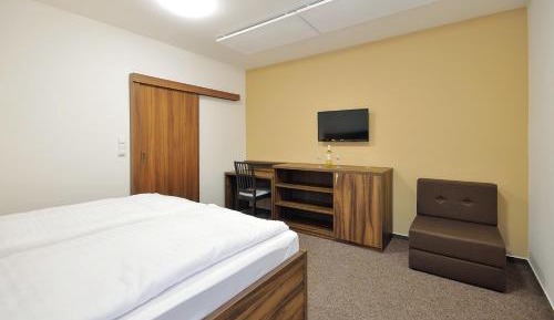 Double or Twin Room with Private Bathroom