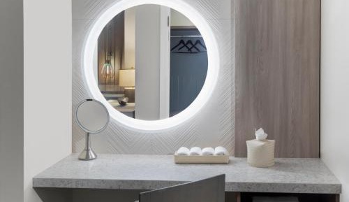 1 Bedroom Regal Suite