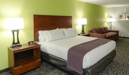 Standard King Room with Sofa Bed - Non-Smoking