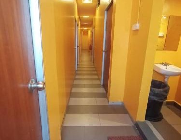 Single Room with Shared Toilet