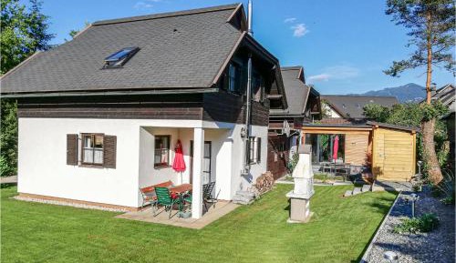 Three-Bedroom Holiday Home 