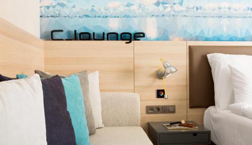 Double or Twin Room with Partial Sea View