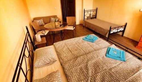 Triple Room
