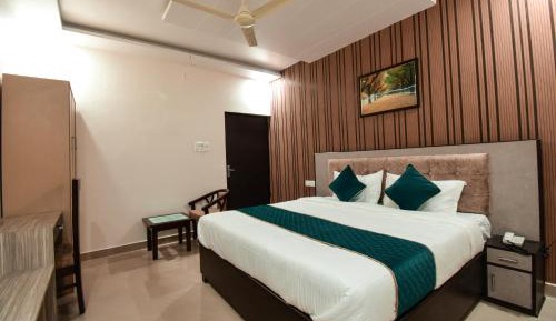 Basic Triple Room