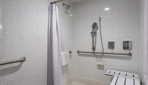 King Room - Hearing Accessible