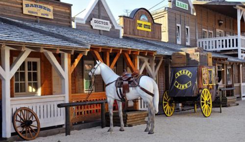Wild West Deluxe Double Room with Balcony