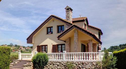 Six-Bedroom House
