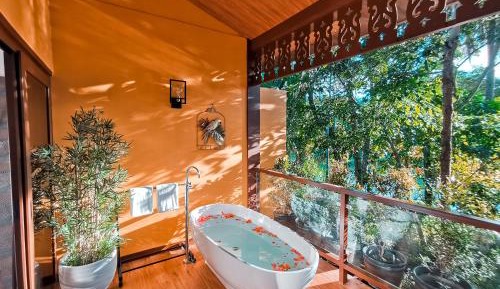 King Room with Spa Bath