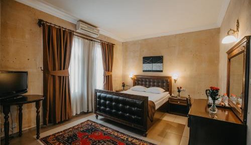 Deluxe Triple Stone Room with Balcony