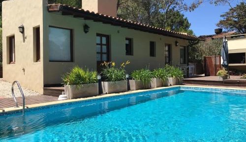 Apartment with Pool View 