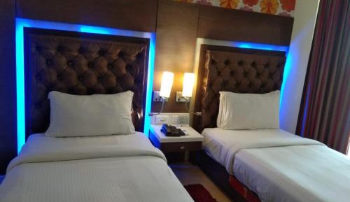 Premium Twin Bed Room