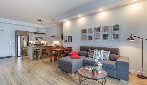 Apartment with Balcony - Le Travel Paradise - 705