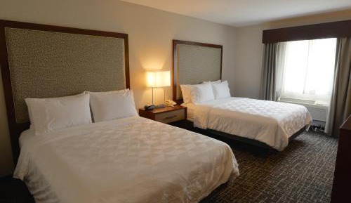 Queen Room with Two Queen Beds - Mobility Access Tub/Non-Smoking