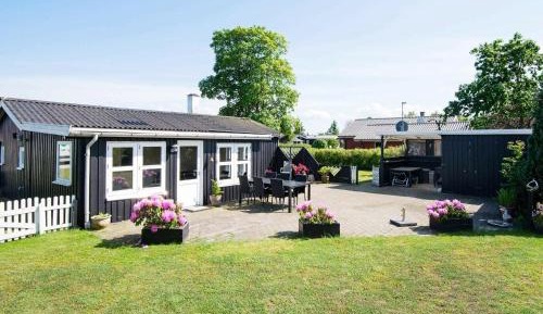 Two-Bedroom Holiday Home
