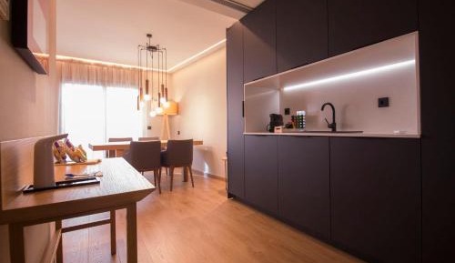King Suite with Spa Bath - 2