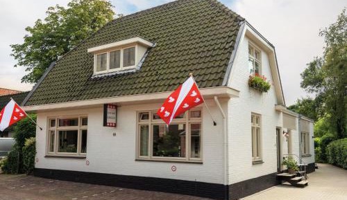 One-Bedroom Holiday Home