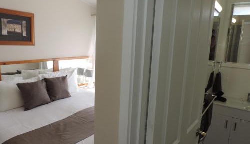 Two-Bedroom Apartment with Ocean View and Car Rental