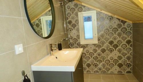 Standard Double Room with Shared Bathroom