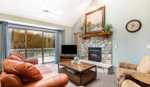 Five Bedroom Holiday Home