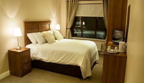Deluxe Two-Bedroom Apartment