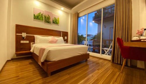 Deluxe Double Room with Balcony