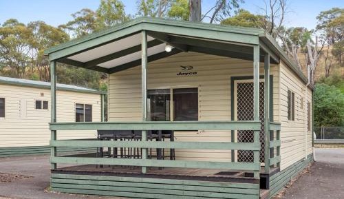 Standard 2 Bedroom Cabin - Sleeps 6