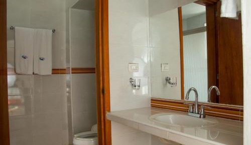 Standard Queen Room