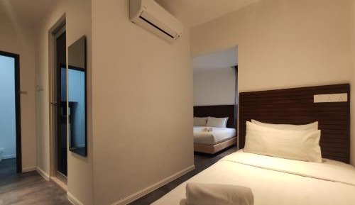 Deluxe Quadruple Room