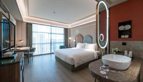 Superior King Room